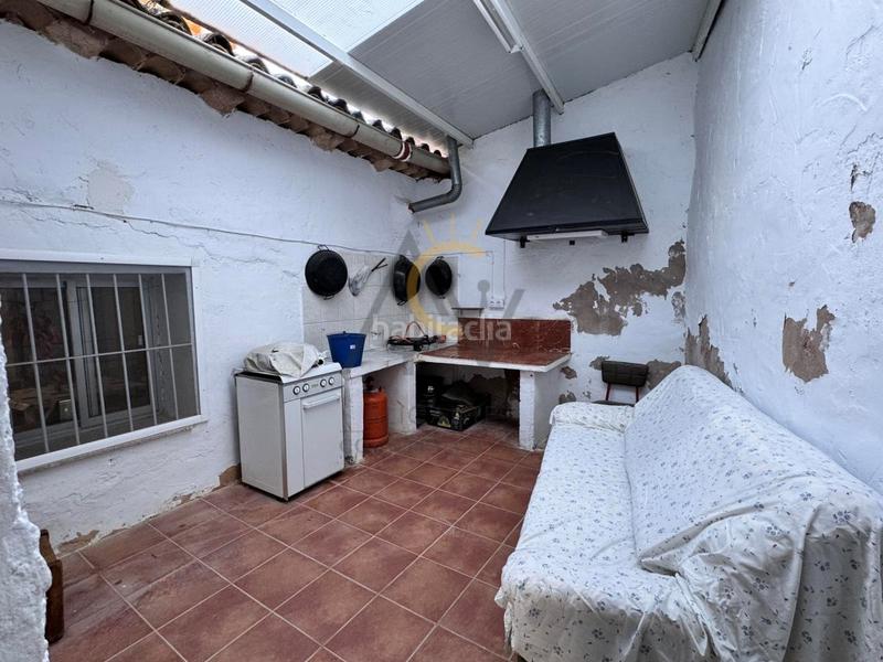 Foto f6fbddc5-a210-4cc0-93e1-f48e02b862c1. Casa  con pequeña parcela en Romana (la)