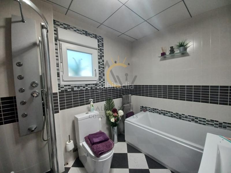 Foto ae45f54c-fb45-4cd4-b976-c665e5ab1b23. Xalet amb aparcament piscina a Monòver
