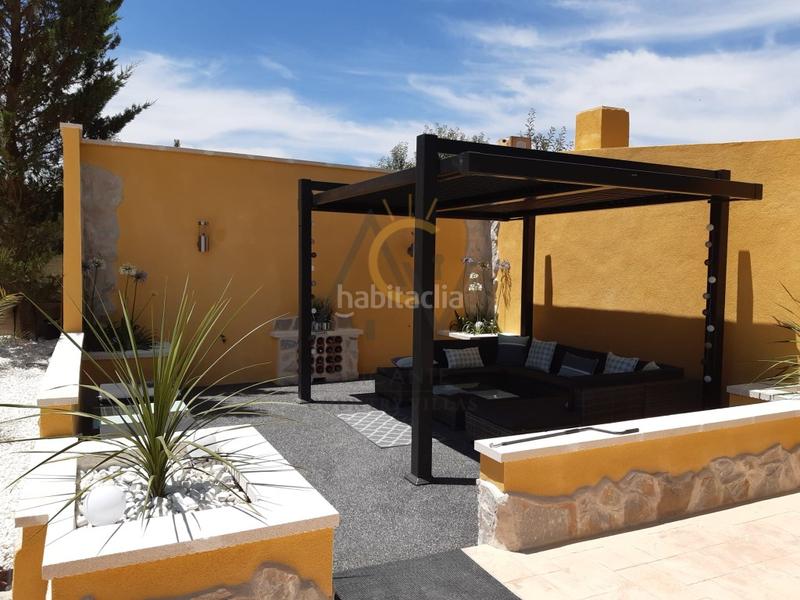 Foto c765c493-6543-49c9-acbd-12dd8715abce. Xalet amb aparcament piscina a Monòver