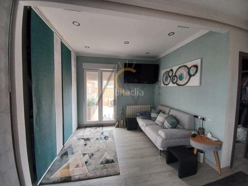 Foto c76d43b1-6e22-4fab-aa7a-e4c850e41a28. Xalet amb aparcament piscina a Monòver