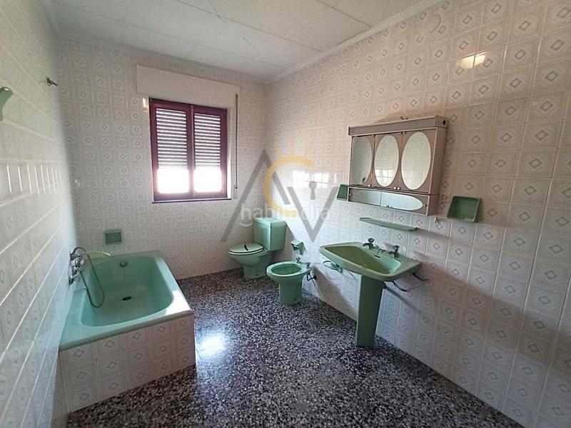 Foto 2c638220-2d1f-4a14-a897-b94ddaa4cda0. Chalet  de dos alturas en monóvar en Monòver