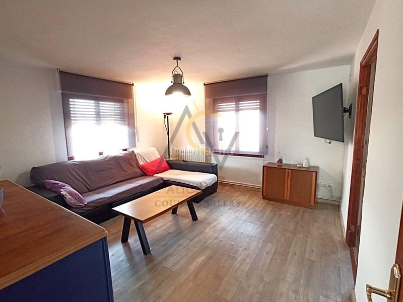 Foto 661912d1-f9d8-4f4f-8fad-86818e856621. Chalet  de dos alturas en monóvar en Monòver