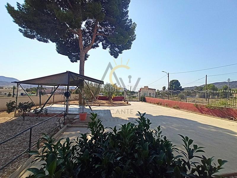 Foto 67bfb3d8-88c8-4214-9149-c8b9066e672c. Chalet  de dos alturas en monóvar en Monòver