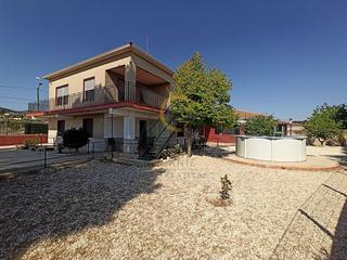 Xalet  N/a. Chalet de dos alturas en monóvar