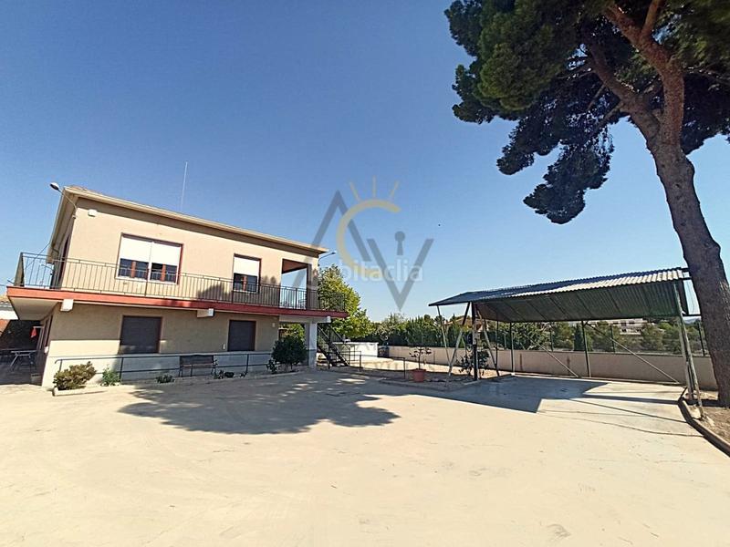 Foto b383ff1b-b32b-46fd-8710-91e072b8aecf. Chalet  de dos alturas en monóvar en Monòver