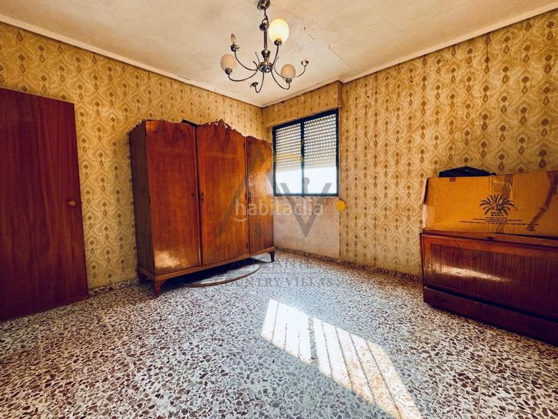 Foto c2ebcc1f-f2f5-415b-923b-2405e42d4a2a. Masía casa de campo con piscina, edificaciones exteriores y nave en Romana (la)