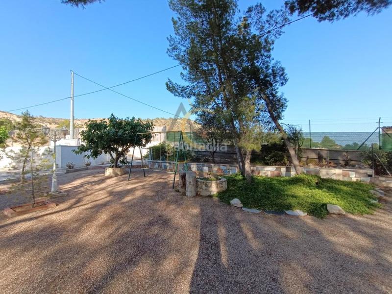 Foto 6a3b632a-1419-41a2-98f2-1b7ff9454e87. Chalet encantadora casa de campo con piscina y pinada, ideal para disfrutar en familia. en Romana (la)