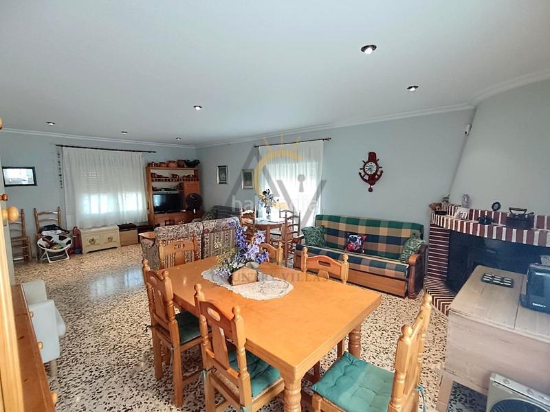 Foto 75cd8254-48f8-48ed-8ea5-5ffbaee4b9f3. Chalet encantadora casa de campo con piscina y pinada, ideal para disfrutar en familia. en Romana (la)