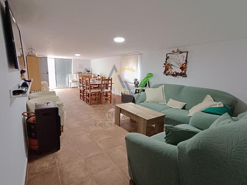 Foto cfc0a23e-4b7e-43bc-912e-303e9fa046af. Chalet encantadora casa de campo con piscina y pinada, ideal para disfrutar en familia. en Romana (la)
