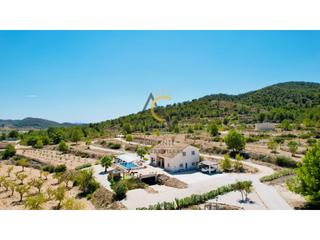 Xalet  N/a. Exclusiva villa con piscina y espectaculares vistas