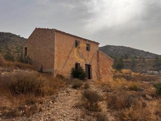Maison  N/a. Casa con parcela para reformar