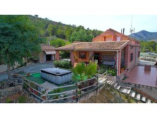 Xalet  Partida cava la. Casa rústica con encanto en lo alto de la montaña.