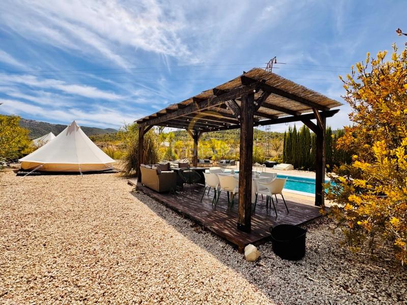 Foto c811fcbb-b8bb-43f1-8a56-9d7b9fcc37e9. Mas avec parking piscine dans Monòver