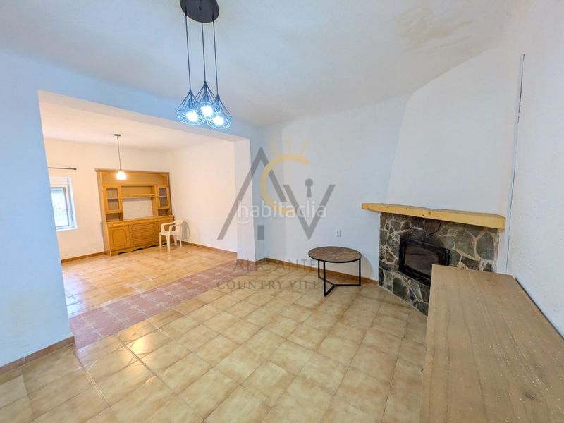 Foto 0dcbebb2-a41b-4c5b-9964-d8ac9d2e249b. Casa amb aparcament a Monòver