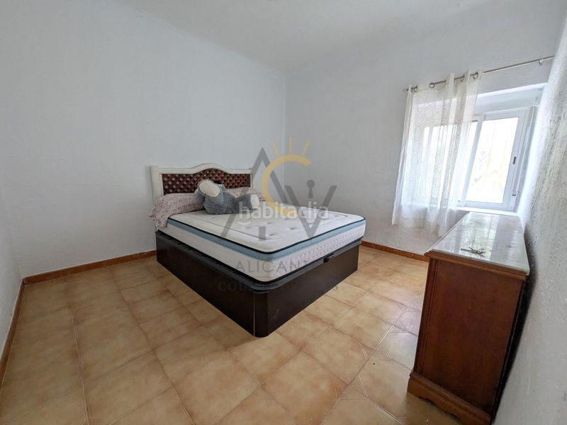 Foto 516ac672-e65e-4201-b68c-f372249c080b. Casa amb aparcament a Monòver