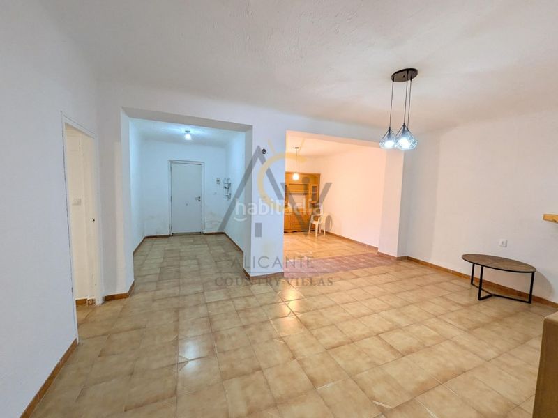 Foto 955fb1e7-0495-4671-8e05-7304d385e261. Casa amb aparcament a Monòver