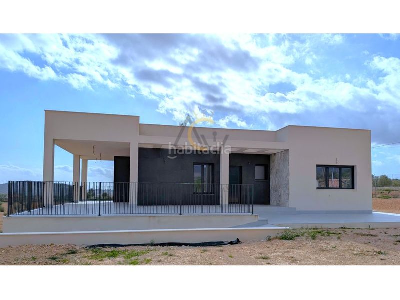 Foto e2d3e4a5-30dc-4870-9735-97dab744c337. Xalet amb aparcament piscina a Abanilla