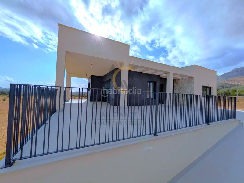 Foto f45a6984-07d9-4564-afc1-1a9312513e0a. Xalet amb aparcament piscina a Abanilla