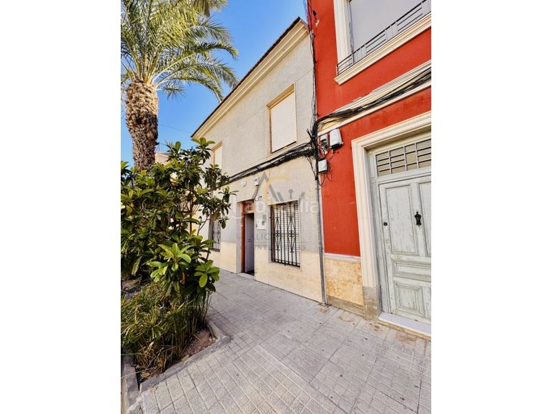 Foto c4c77696-fe03-474f-b1d6-617110703179. Casa a Romana (la)