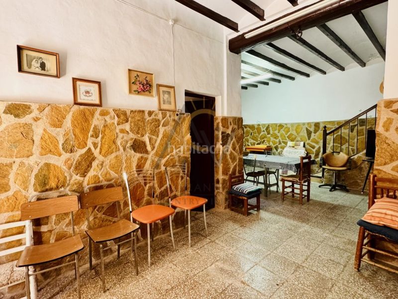 Foto 0b3b1b58-94c3-47a4-93cb-0622d9bf467e. Masia a Monòver