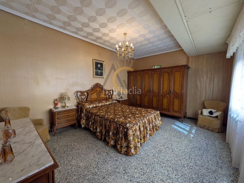 Foto 7378bd49-d881-4218-ae85-61c8d080f4ae. Casa amb aparcament a Monòver