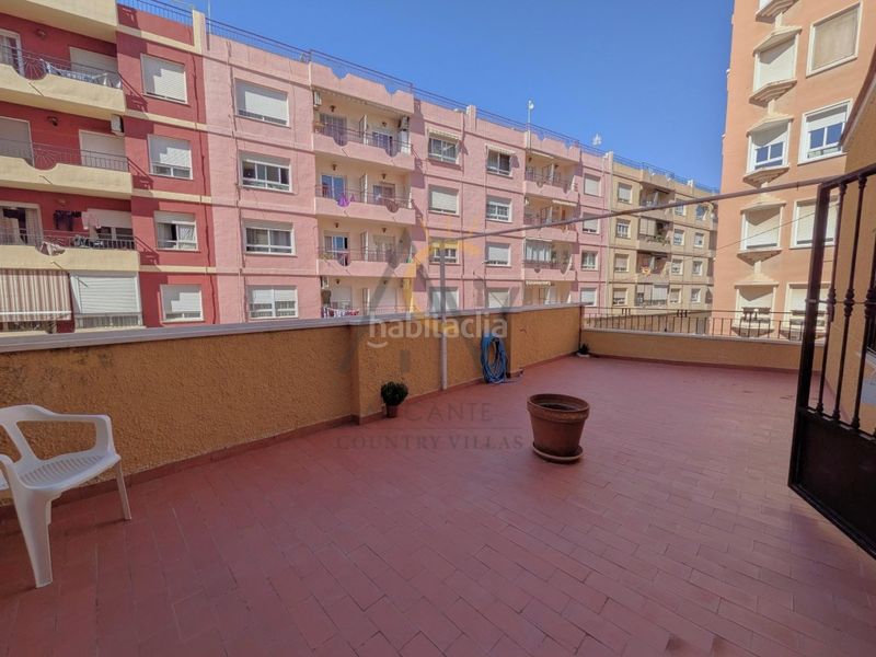 Foto 928238ac-7123-49ac-9fab-d67d48838526. Casa amb aparcament a Monòver