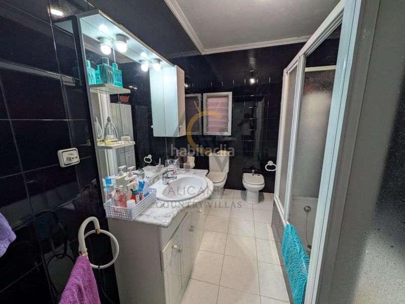 Foto d9312b93-97cc-4a32-a6a0-cd41b08e1d2f. Casa amb aparcament a Monòver