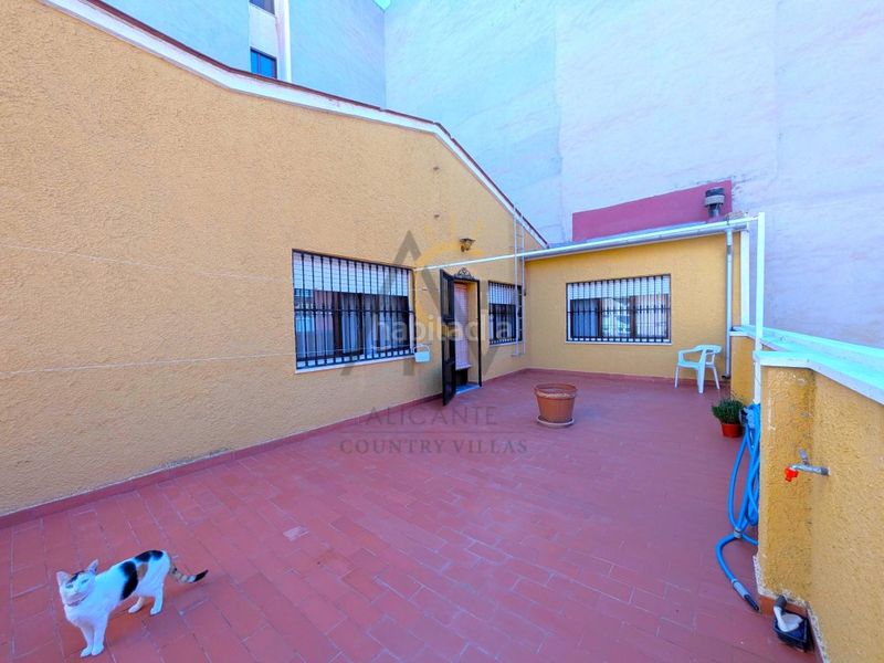 Foto efb92109-bcab-4557-b643-0b314a6a9a91. Casa amb aparcament a Monòver