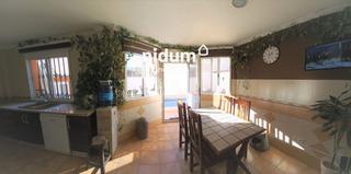 Casa a Xàtiva. Casa en venta en anahuir con garaje y piscina.