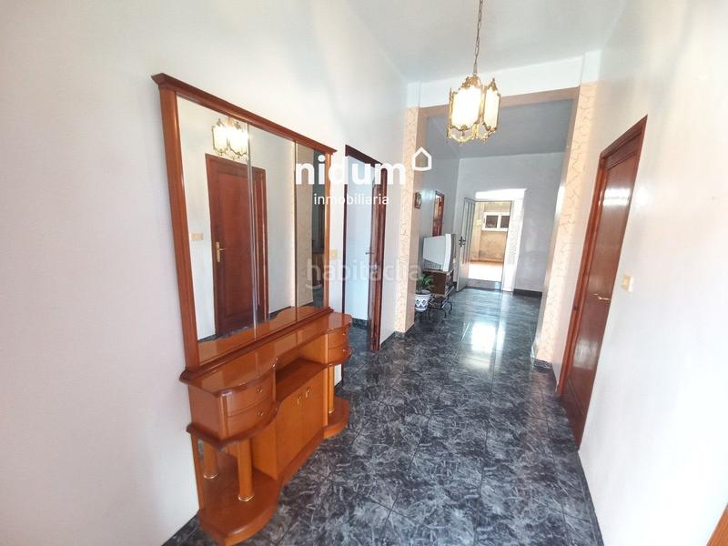 Foto a957d5f4-f8c9-43d2-b04f-409514b91eea. Haus mit parking in Manuel