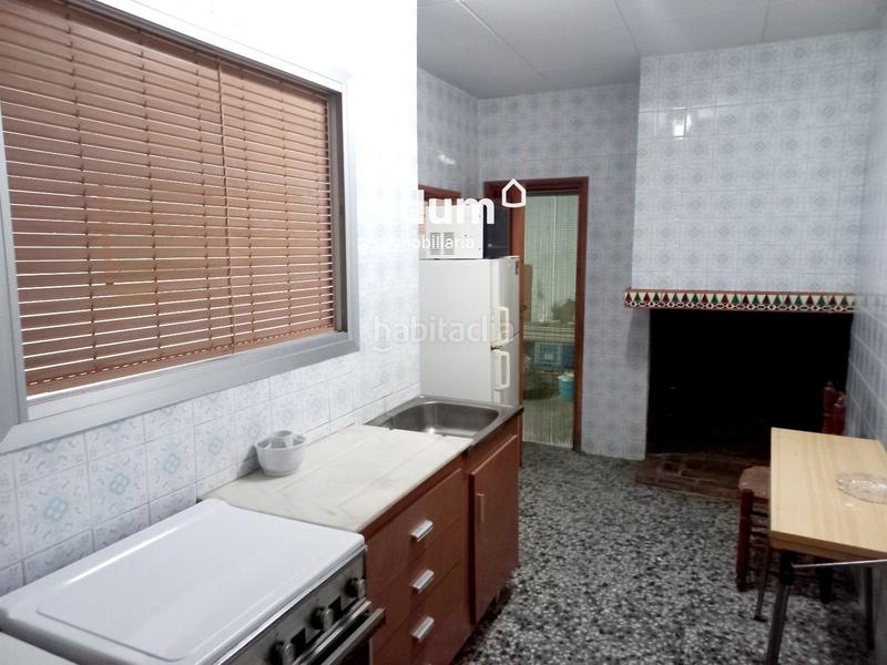 Foto 185b5609-f79b-401d-b786-1175446a4a9d. Casa  chaflan con cochera. en Manuel
