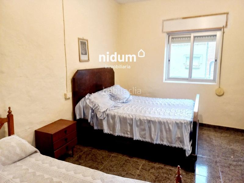 Foto 6428da42-90ef-4184-8077-c04d14b6e527. Casa  chaflan con cochera. en Manuel