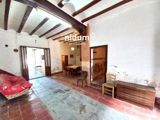 Casa a Genovés. Casa en venta en alboy, con patio.