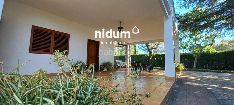 Foto d11b9fda-64d8-489c-a49b-0c553c46c556. Chalet excelente chalet en venta con piscina, construido en planta baja sobre parcela rustica de 2.500m aprox. en Barxeta