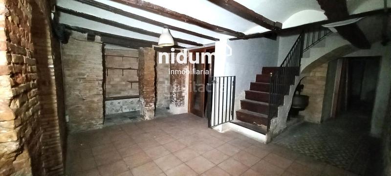 Foto 1adb07e3-6b0b-47e7-978f-89668d65986b. Casa  en venta, como inversión, en la rama hostelera hospedaje ubicada en plaza mercat con garaje en Xàtiva