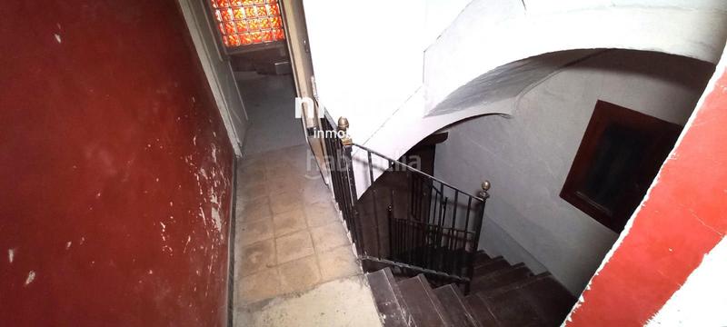 Foto ce78b47c-ce4b-4b3b-9f11-048b06cfe7e1. Casa  en venta, como inversión, en la rama hostelera hospedaje ubicada en plaza mercat con garaje en Xàtiva