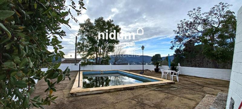 Foto 7e22a21c-77c9-49b4-9552-7f051f65d827. Chalet excelente chalet en venta con piscina. ubicado en parcela urbana de 7.200m aprox. en Xàtiva