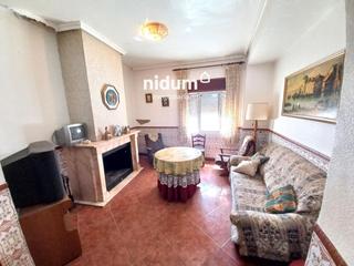 Casa a Rotglá y Corberá. Casa en venta en rotgla, chaflan con garaje.