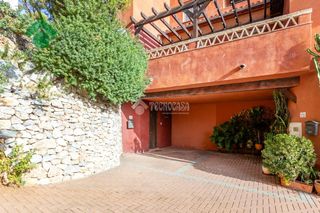 Casa bifamiliare in Los Cármenes - Cerro Gordo. Casa en venta en almuñécar