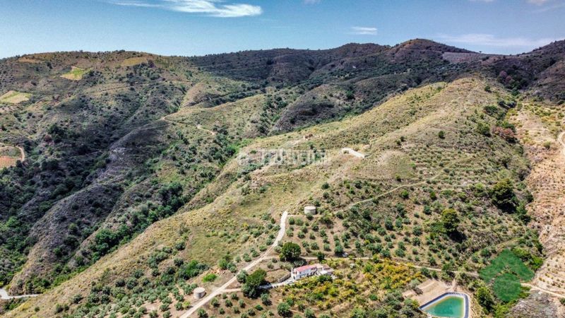 Foto cbd83bb4-48f1-4a94-bb8f-c10464a41880. Masia amb aparcament a El Rescate - Río Seco Almuñécar