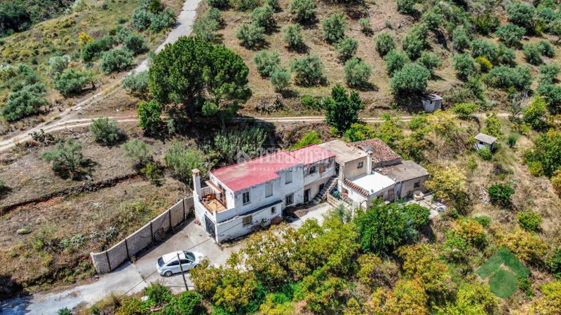 Foto ddf7db34-6b75-4993-a566-9d8407a4c8e7. Masia amb aparcament a El Rescate - Río Seco Almuñécar