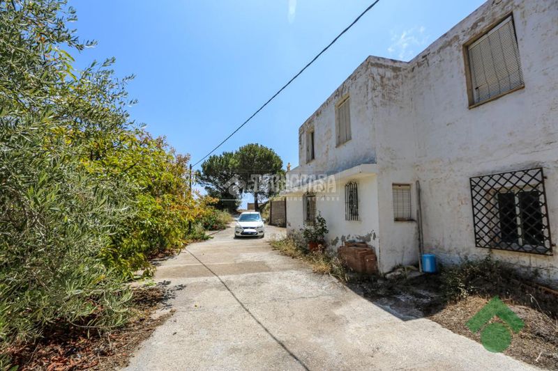 Foto e1e7746d-37ee-45ec-b1f5-3f2f3217bed5. Masia amb aparcament a El Rescate - Río Seco Almuñécar