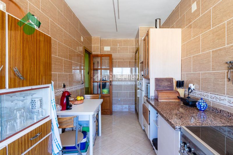 Foto 5035ef6d-9bed-498b-90e5-efb70e2b3ea3. Pis a Almuñecar centro Almuñécar