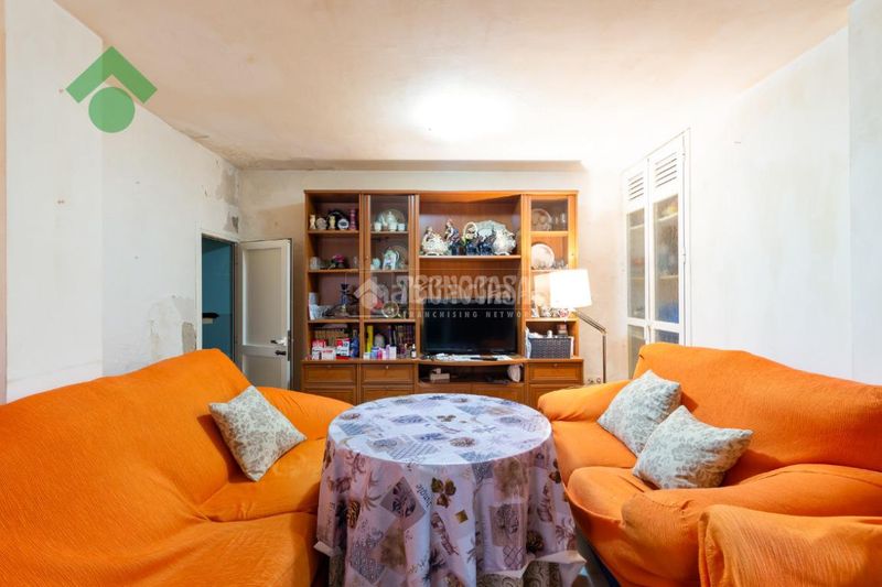 Foto 37c8e8b5-0e84-4dec-9811-e7ded78223dd. Casa aparellada a Almuñecar centro Almuñécar