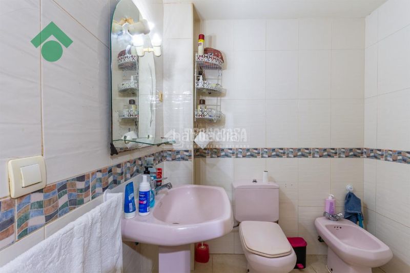 Foto 8e870597-e31a-43ca-ae5e-7305f7ca9b64. Casa aparellada a Almuñecar centro Almuñécar