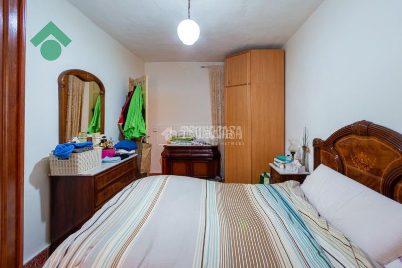 Foto f5d328ea-900b-42a1-aba3-4c33b75720de. Casa aparellada a Almuñecar centro Almuñécar