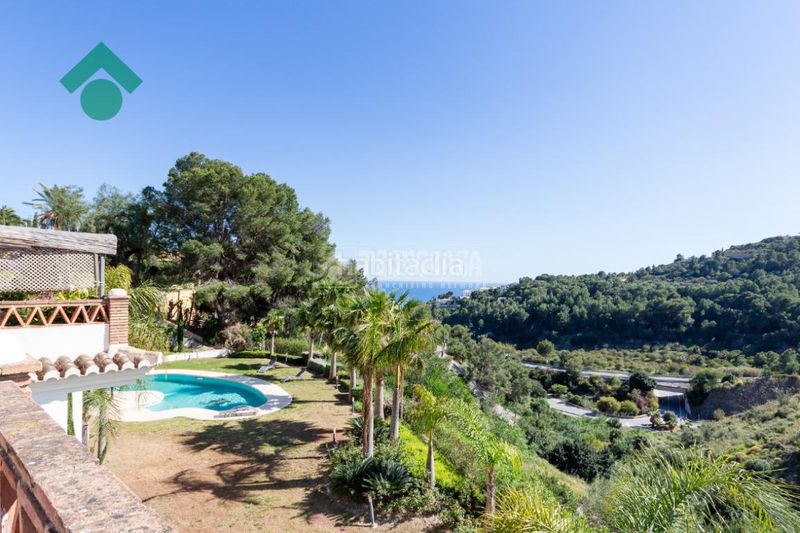 Foto 3a78367a-d755-4c31-b57c-3ac0605819d7. Casa aparellada amb aparcament piscina a Urb. San Antonio Almuñécar
