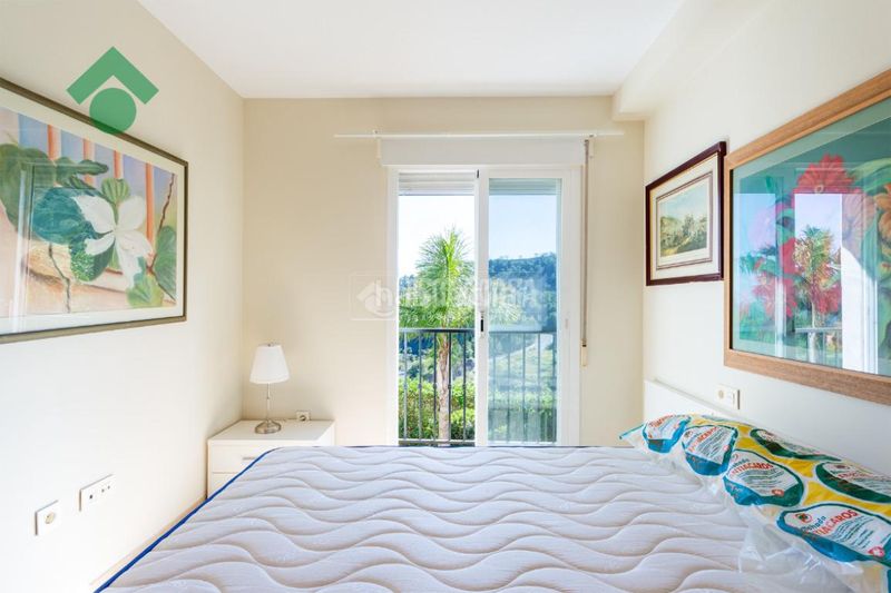 Foto a704d454-d658-4665-bd4b-4a4091946ae3. Casa aparellada amb aparcament piscina a Urb. San Antonio Almuñécar