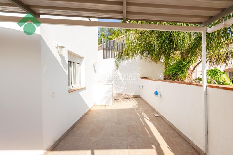 Foto f9ec2c7f-a688-4f07-9b3d-0ec2d5759072. Casa aparellada amb aparcament a Cotobro Almuñécar