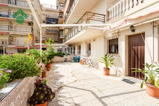 Flat in Almuñecar centro. Piso en venta en almuñécar